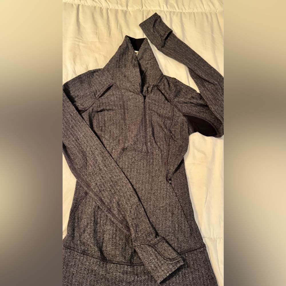 Lululemon long sleeve warm pull over
